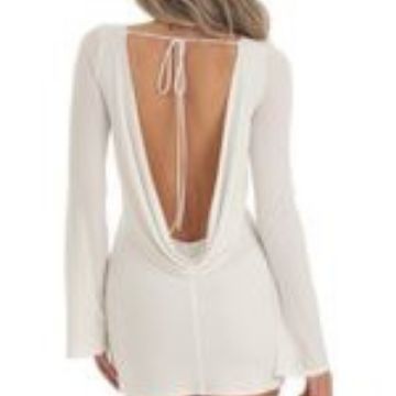 Robe courte a manche long