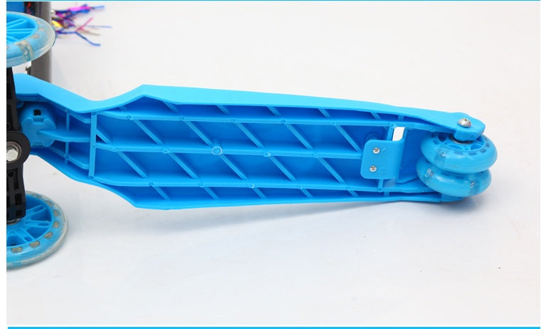 Trottinette d’équilibre pour enfants à quatre roues