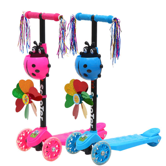 Trottinette d’équilibre pour enfants à quatre roues
